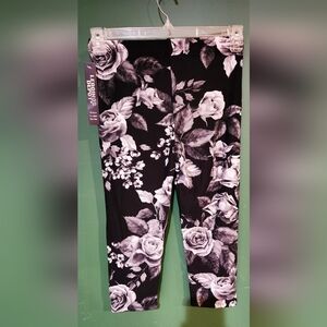 Black and Gray Floral Leggings - One Size